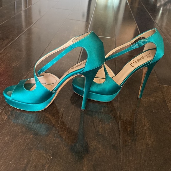Yves Saint Laurent | Tribute Cross Front Satin Heel - Picture 6 of 9
